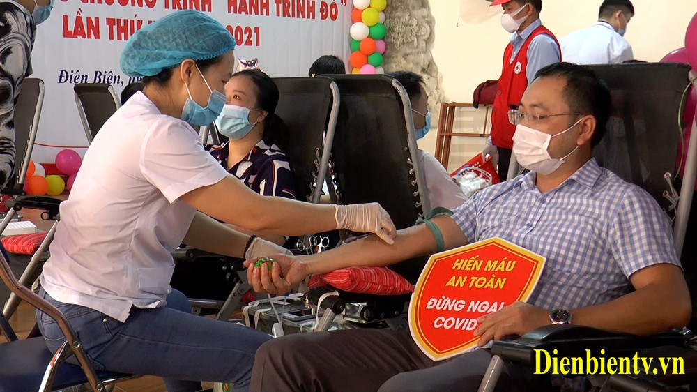 “Hành trình đỏ” và tôn vinh người hiến máu tình nguyện ở Điện Biên