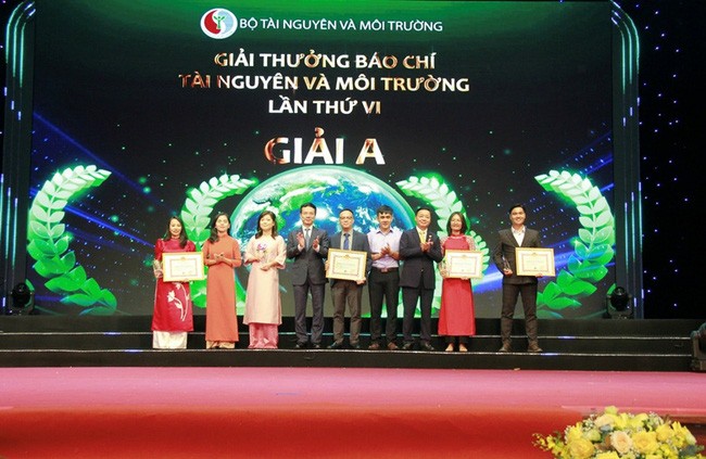 Trao Giải thưởng Môi trường Việt Nam và Giải Báo chí tài nguyên và môi trường