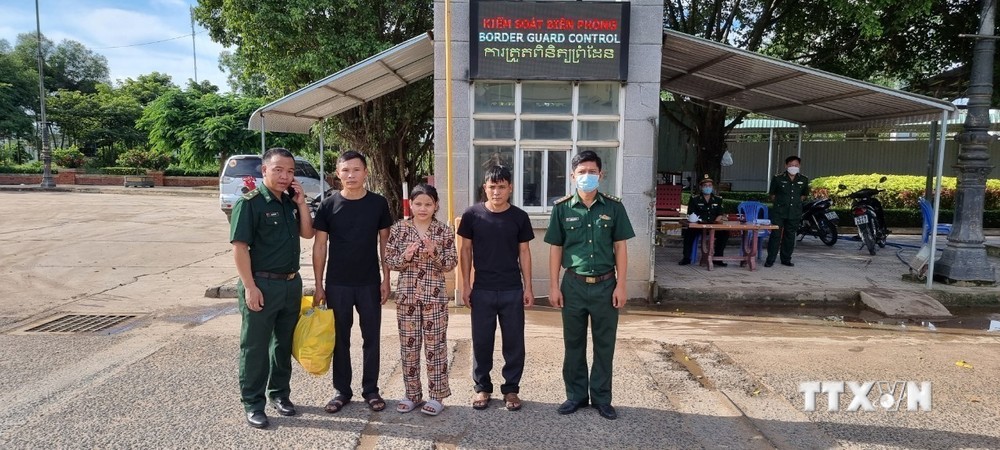 Bộ đội Biên phòng Kon Tum giải cứu một nạn nhân bị lừa bán sang Campuchia