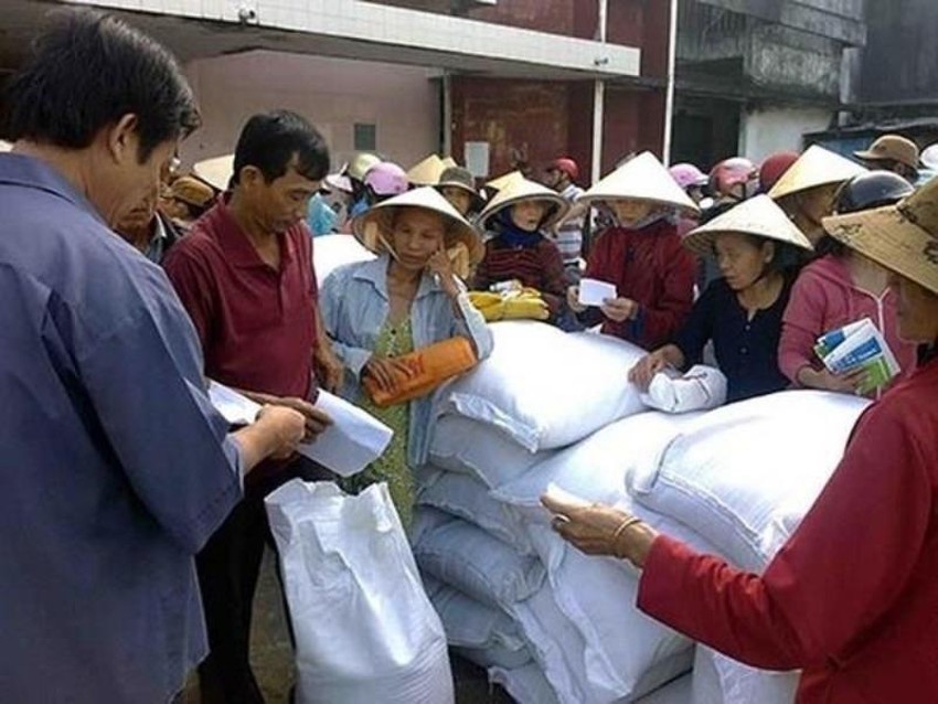 Hỗ trợ gạo cho tỉnh Sóc Trăng và Nghệ An