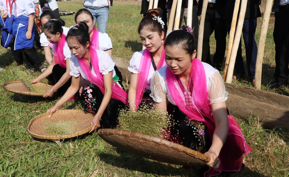 Về Lai Châu dự lễ hội Kin lẩu khẩu mẩu của đồng bào dân tộc Thái ảnh 4