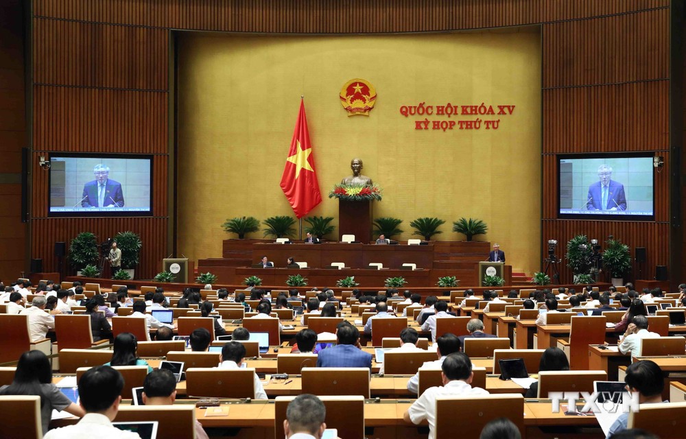 Chánh án Tòa án nhân dân tối cao Nguyễn Hòa Bình trình bày Báo cáo công tác năm 2022 của Chánh án Tòa án nhân dân tối cao. Ảnh: Phạm Kiên - TTXVN