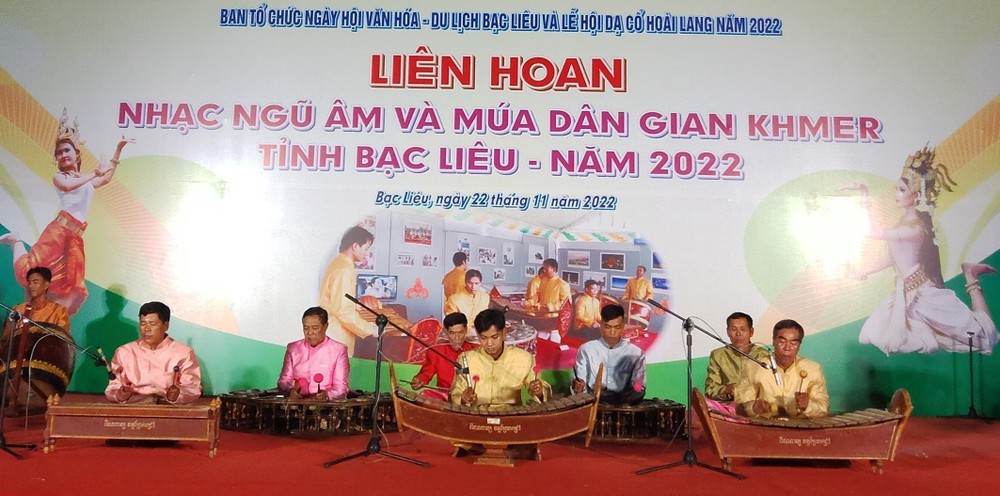 Một tiết mục dự thi tại Liên hoan nhạc Ngũ âm và Múa dân gian Khmer tỉnh Bạc Liêu năm 2022. Ảnh: Nhật Bình - TTXVN