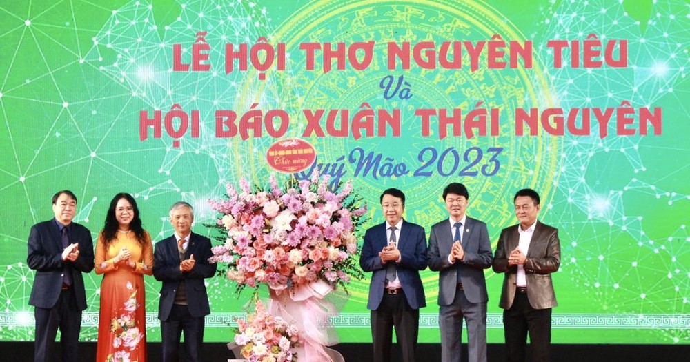 Lễ hội Thơ Nguyên tiêu và Hội Báo Xuân Quý Mão tại Thái Nguyên