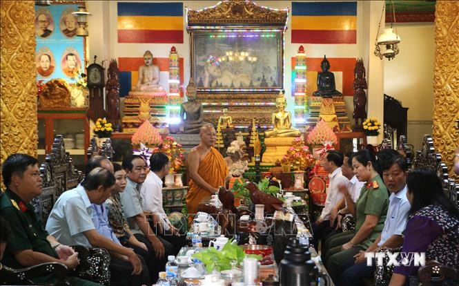 Lãnh đạo tỉnh Bạc Liêu thăm, chúc Tết cổ truyền Chôl Chnăm Thmây của đồng bào Khmer