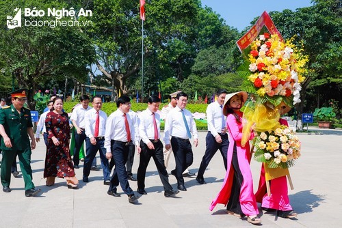 Kỷ niệm Ngày sinh Chủ tịch Hồ Chí Minh: Dâng hương tại Khu Di tích Quốc gia đặc biệt Kim Liên
