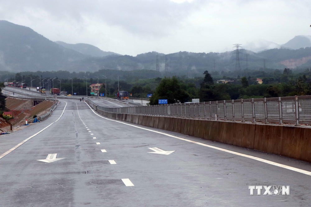 Đoạn tuyến cao tốc Cam Lộ - La Sơn là 1 trong 11 dự án thành phần cao tốc Bắc Nam phía Đông. Ảnh: Đỗ Trưởng - TTXVN