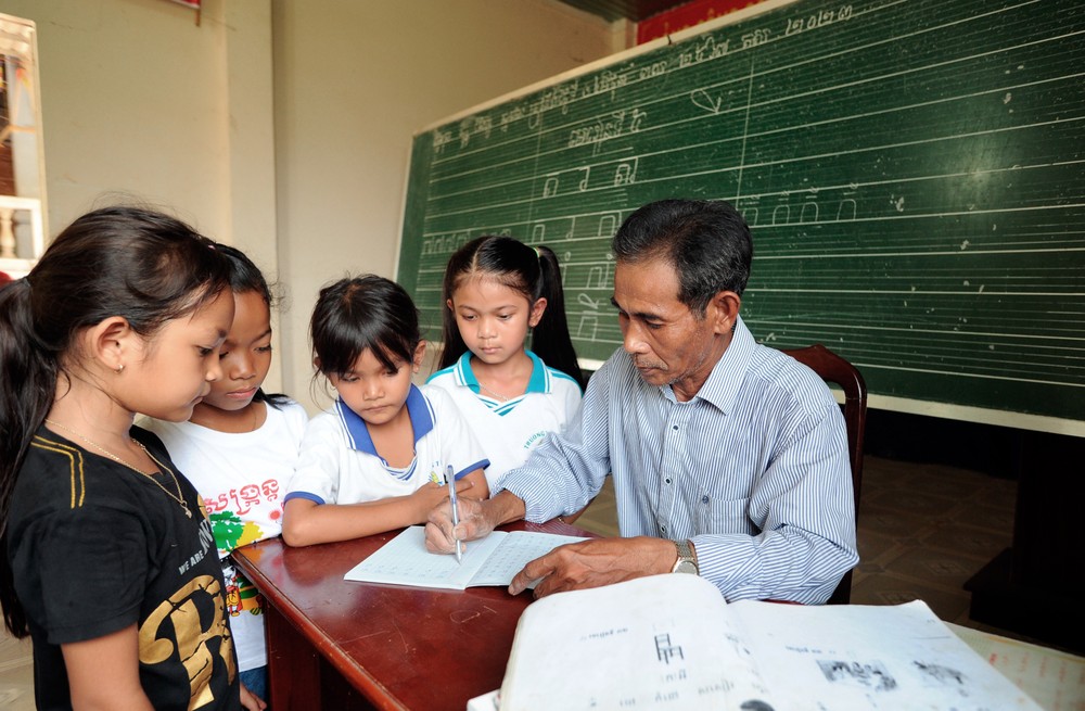 Giờ học tiếng Khmer của trẻ em ở ấp Tầm Phô, xã Tân Đông, huyện Tân Châu (Tây Ninh). Ảnh: An Hiếu