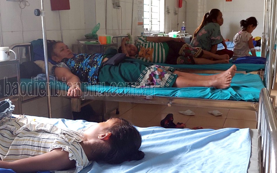 Vụ nhiều người nhập viện ở Điện Biên: Mẫu nước có thành phần thuốc diệt cỏ