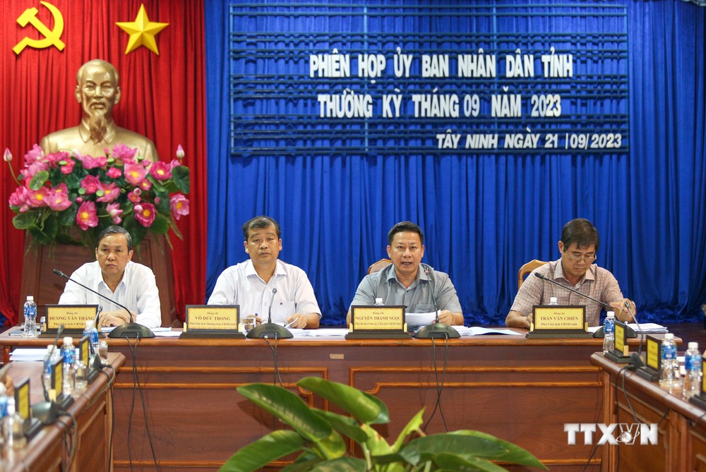 Phiên họp thường kỳ tháng 9, UBND tỉnh Tây Ninh đã thống nhất ý kiến, chấp nhận chủ trương đầu tư các dự án nông nghiệp công nghệ cao. Ảnh: Giang Phương - TTXVN