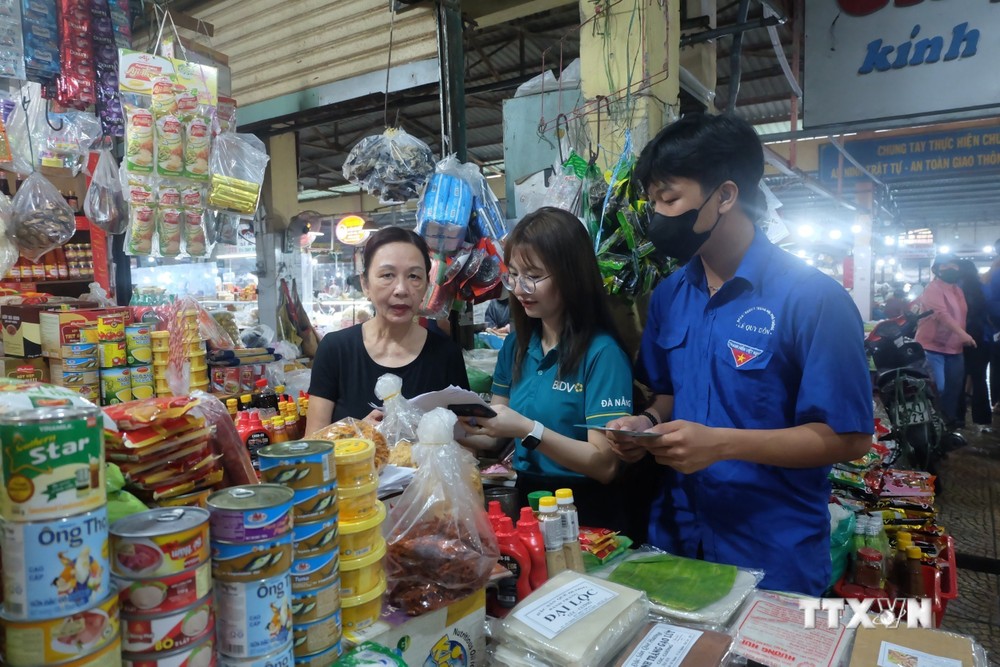 Khuyến khích người dân Đà Nẵng thanh toán trực tuyến không dùng tiền mặt 