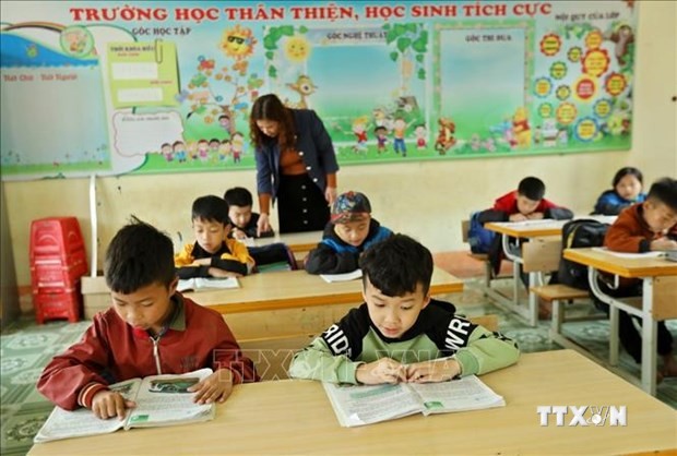 Một giờ học của học sinh Trường THCS Huy Giáp, xã Huy Giáp, huyện Bảo Lạc (Cao Bằng). Ảnh: Minh Quyết - TTXVN
