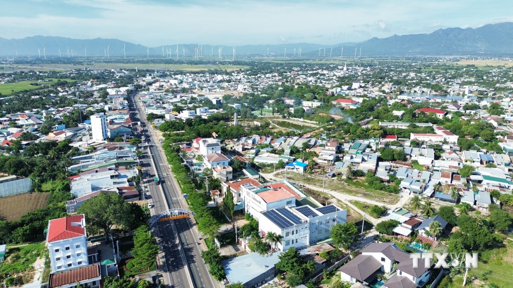 Một góc huyện Ninh Phước đạt chuẩn huyện nông thôn mới của tỉnh Ninh Thuận. Ảnh: Nguyễn Thành – TTXVN