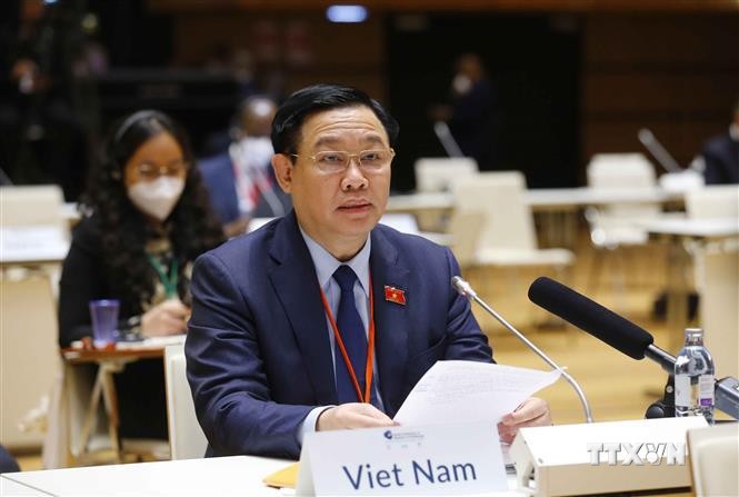 第五次世界议长大会：越南国会主席王廷惠就应对新冠肺炎疫情和气候变化发表讲话