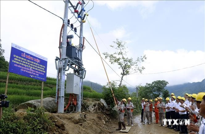 Lào Cai: Đưa điện lưới quốc gia tới 128 hộ dân thuộc các xã khó khăn 