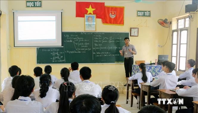 Một tiết học ôn tập cho kỳ thi tốt nghiệp THPT của lớp 12A2 trường THPT Kim Bảng C, Hà Nam. Ảnh: Đại Nghĩa-TTXVN