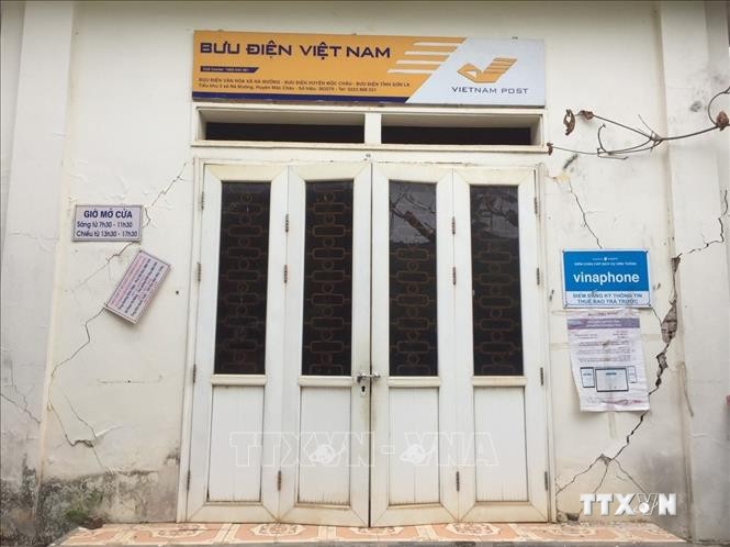 Trụ sở Bưu điện văn hóa xã Nà Mường, huyện Mộc Châu, tỉnh Sơn La bị thiệt hại. Ảnh: TTXVN phát.