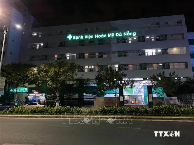 Bệnh viện Hoàn Mỹ Đà Nẵng sẽ xét nghiệm toàn bộ nhân viên. Ảnh TTXVN phát