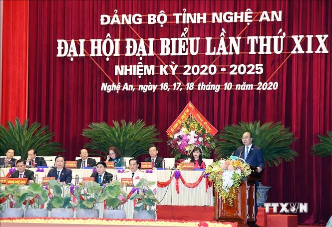 Đồng chí Nguyễn Xuân Phúc, Uỷ viên Bộ Chính trị, Thủ tướng Chính phủ phát biểu chỉ đạo. Ảnh: Thống Nhất - TTXVN