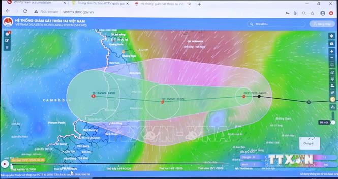 ơ đồ đường đi của cơn bão số 12 qua Hệ thống giám sát thiên tai Việt Nam. Ảnh: Vũ Sinh - TTXVN