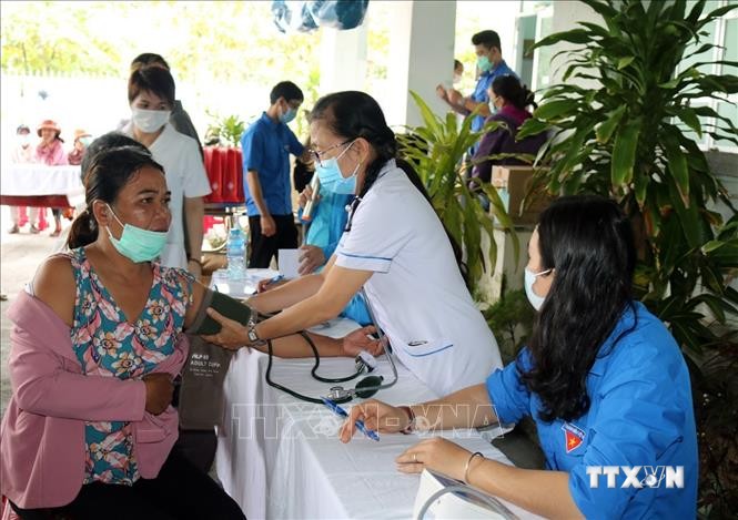 Phú Yên khám và cấp thuốc miễn phí cho người dân có hoàn cảnh khó khăn