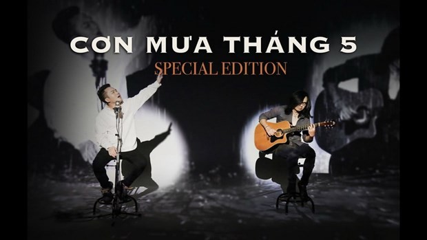 "Cơn mưa tháng 5" với phần trình diễn của ca sỹ Tùng Dương lọt vào danh sách đề cử Bài hát của năm. Ảnh: baotintuc.vn