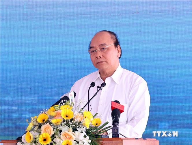 Thủ tướng Nguyễn Xuân Phúc đẩy mạnh Chương trình chống lãng phí và tiết kiệm trong năm 2021. Ảnh: Thống Nhất – TTXVN
