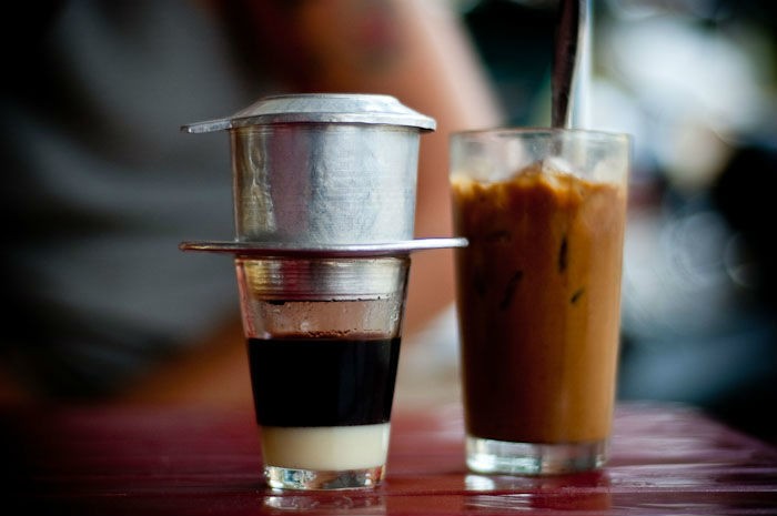 Uống cà phê vào mỗi sáng là thói quen của nhiều người. Ảnh : vietnamnet.vn