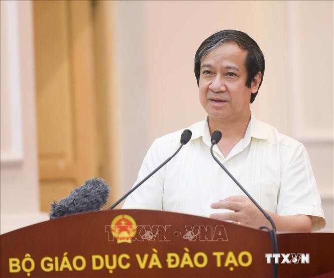 Bộ trưởng Bộ Giáo dục và Đào tạo Nguyễn Kim Sơn chỉ đạo. TTXVN phát