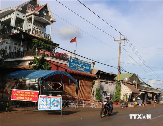 Khu vực phong tỏa tại thị xã Phước Long do có ca dương tính với SARS-CoV-2. Ảnh: K GỬIH -TTXVN
