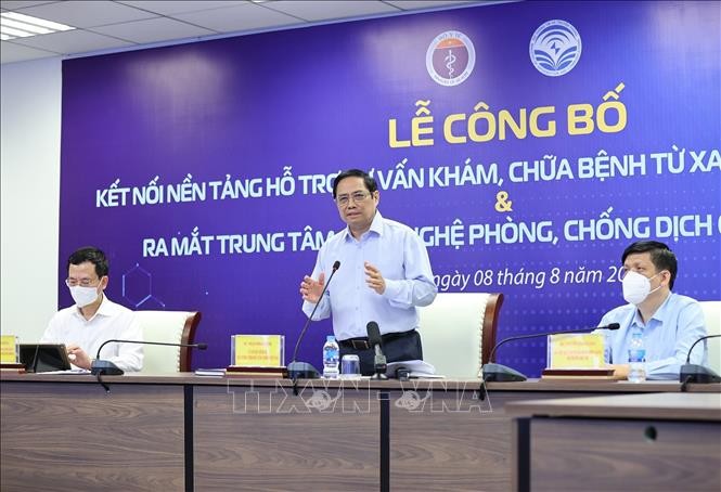 Phát biểu tại buổi lễ, Thủ tướng Phạm Minh Chính nhấn mạnh việc khám chữa bệnh từ xa với tuyến huyện là rất quan trọng. Ảnh: Dương Giang-TTXVN