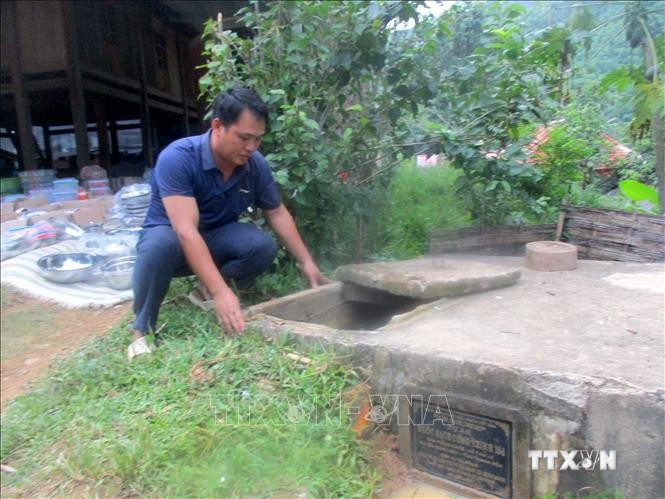 Công trình cấp nước tại xã Tam Lư, huyện Quan Sơn,Thanh Hóa không còn sử dụng được nữa. Ảnh: Nguyễn Nam-TTXVN