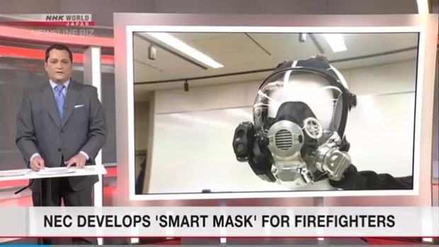 Chiếc mặt nạ được giới thiệu trên một bản tin của NHK. Ảnh chụp màn hình.
