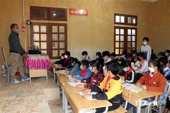 Bất cập sau sáp nhập các trường học tại vùng cao Sơn La