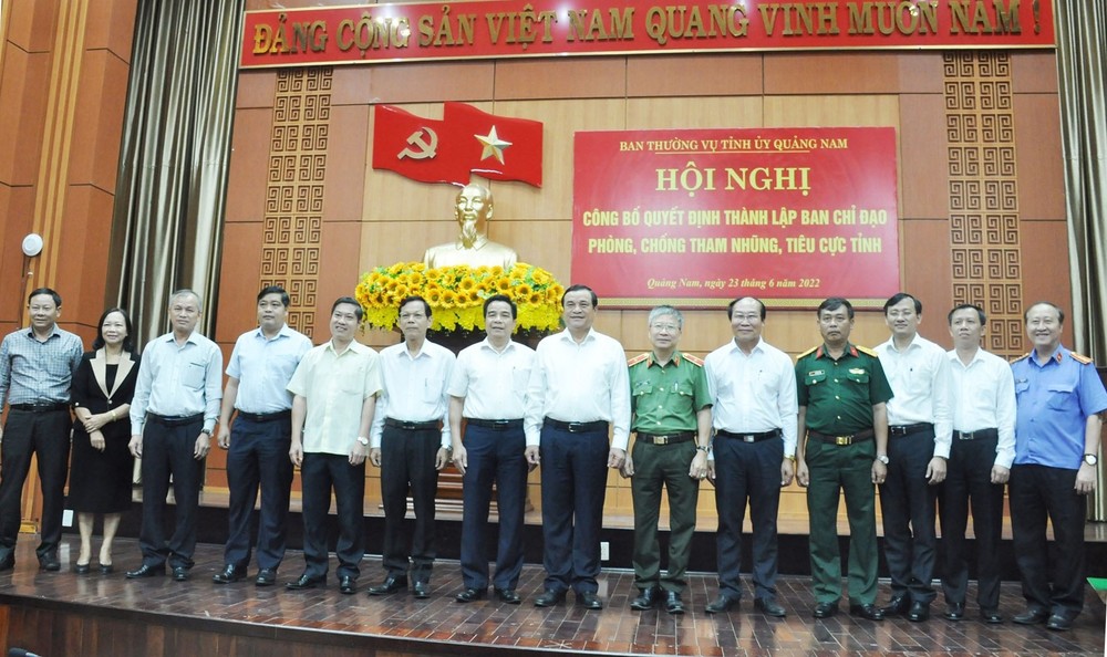 Ban Chỉ đạo phòng chống tham nhũng, tiêu cực tỉnh Quảng Nam ra mắt nhận nhiệm vụ. Ảnh: baoquangnam.vn
