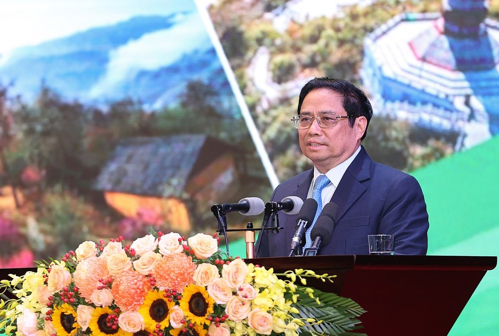 Thủ tướng Phạm Minh Chính phát biểu tại Hội nghị triển khai Nghị quyết số 11-NQ/TW. Ảnh: Dương Giang-TTXVN
