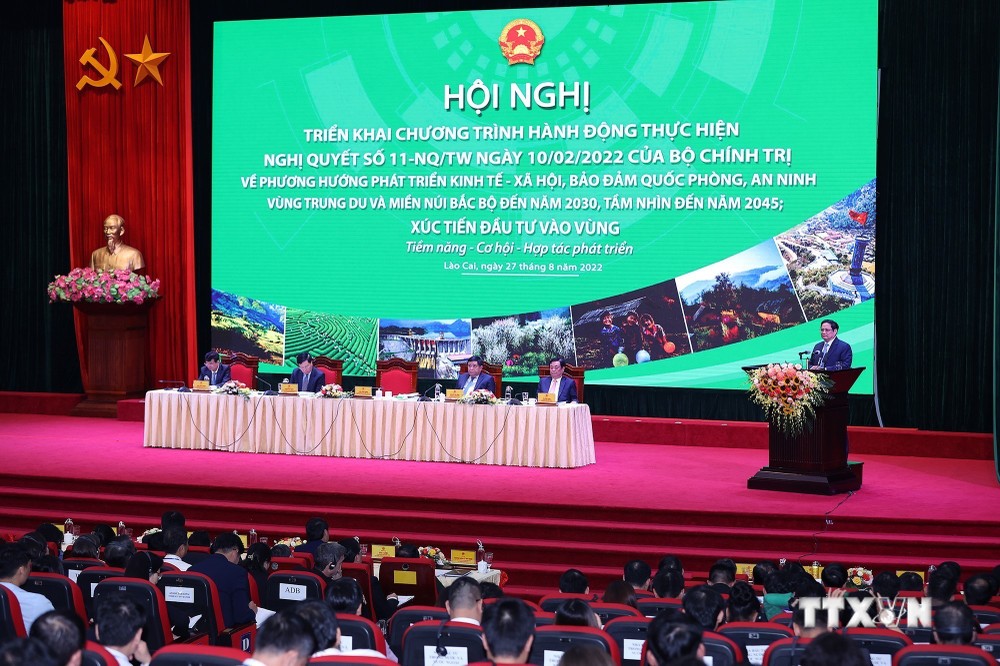 Thủ tướng Phạm Minh Chính phát biểu tại Hội nghị triển khai Nghị quyết số 11-NQ/TW. Ảnh: Dương Giang-TTXVN
