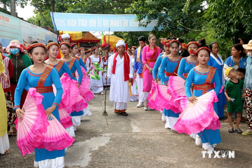 Rộn ràng lễ hội Katê của đồng bào Chăm theo đạo Bà-la-môn tại Bình Thuận