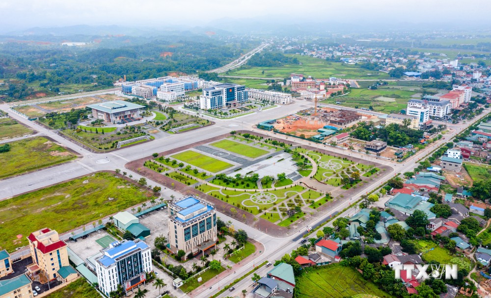 Khu đô thị mới của thành phố Cao Bằng đang hình thành và phát triển mang nét quy hoạch hiện đại. Ảnh: TTXVN
