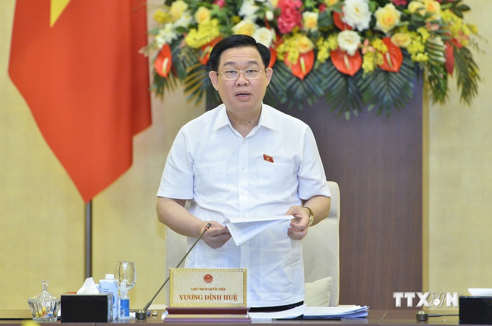 Chủ tịch Quốc hội Vương Đình Huệ phát biểu kết thúc phiên họp. Ảnh: Minh Đức – TTXVN
