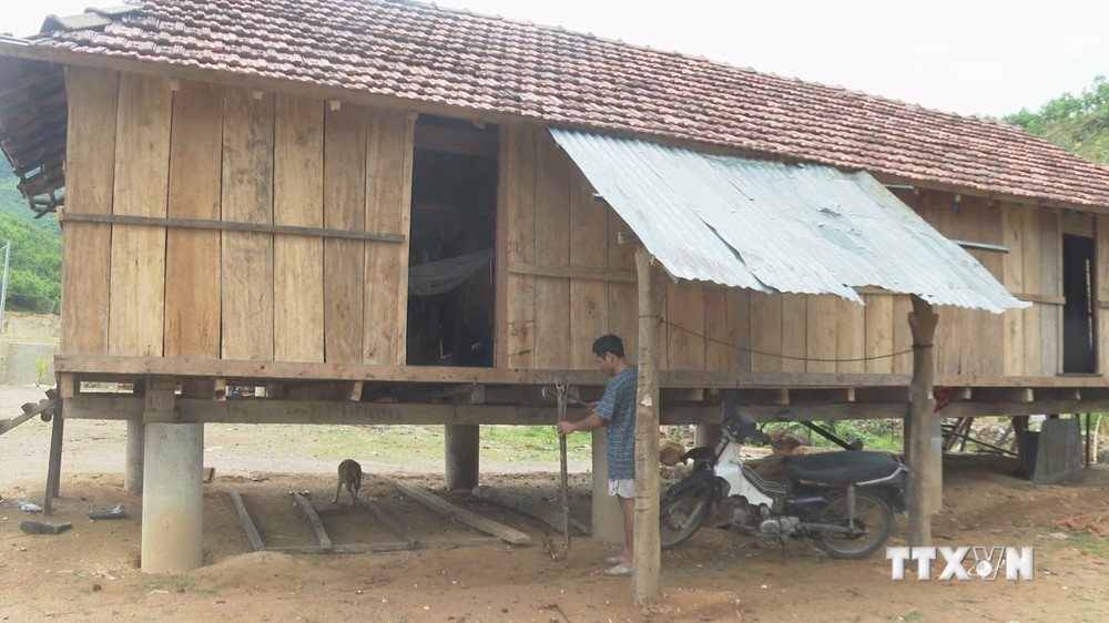 Hỗ trợ xây dựng, sửa chữa nhà ở cho hộ nghèo tại các huyện miền núi Quảng Ngãi