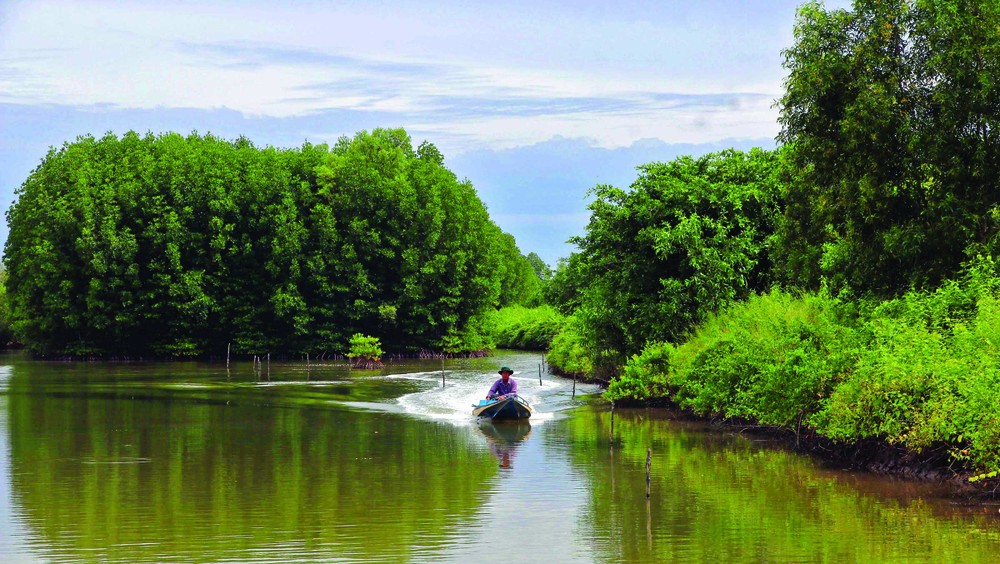 ស្រុក ង៉ុកហៀន ជំរុញយ៉ាងខ្លាំងក្លាការអភិវឌ្ឍទេសចរណ៍បៃតងជួយភ្ញៀវទេសចរទទួលបានការឆ្លងកាត់បទពិសោធន៍ខ្យល់អាកាសល្អបរិសុទ្ធនៃធម្មជាតិ