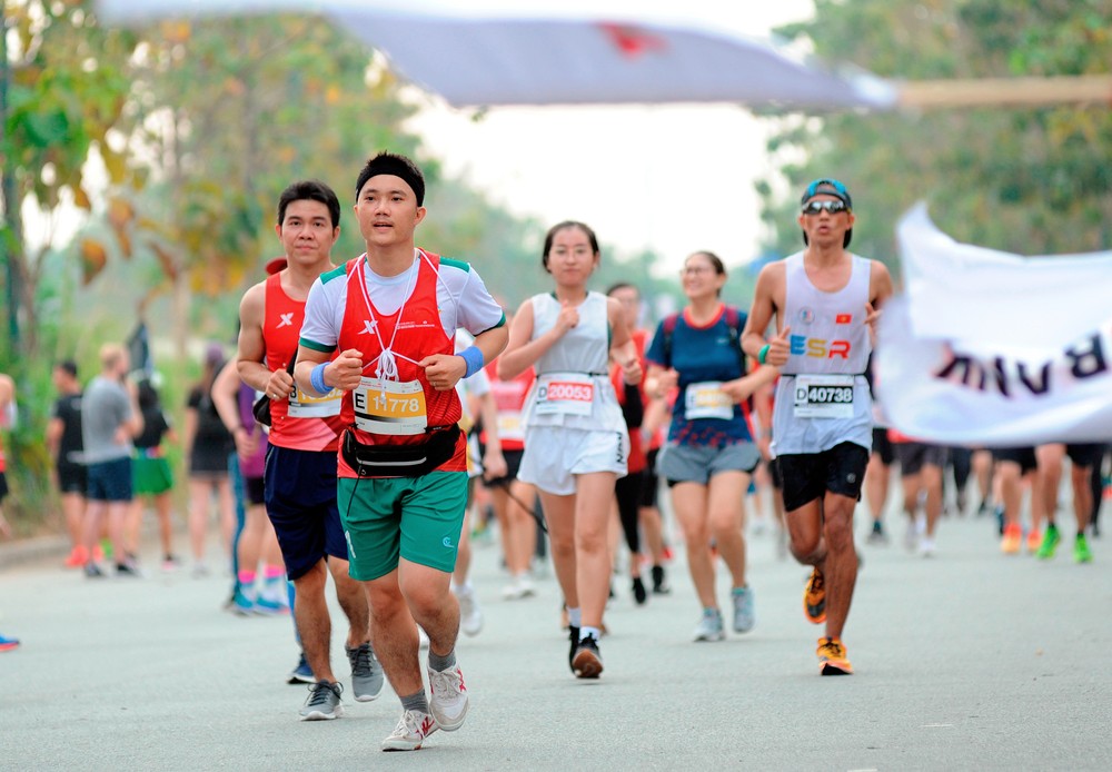 Các vận động viên nổ lực về đích tại Giải Marathon Quốc tế Thành phố Hồ Chí Minh lần 5. Ảnh: An Hiếu 