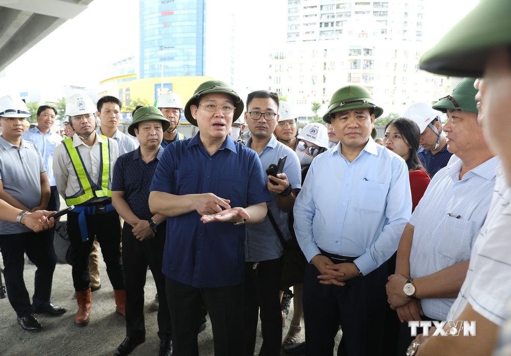 河内市委书记王廷惠对该市各重点交通项目的施工进度进行实地考察