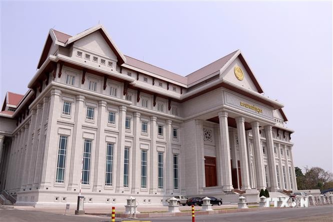 越南向老挝移交新的国会大厦项目 为老挝第九届国会第一次会议提供服务