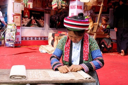 河江省岩石高原上蒙族人独特的亚麻纺织业